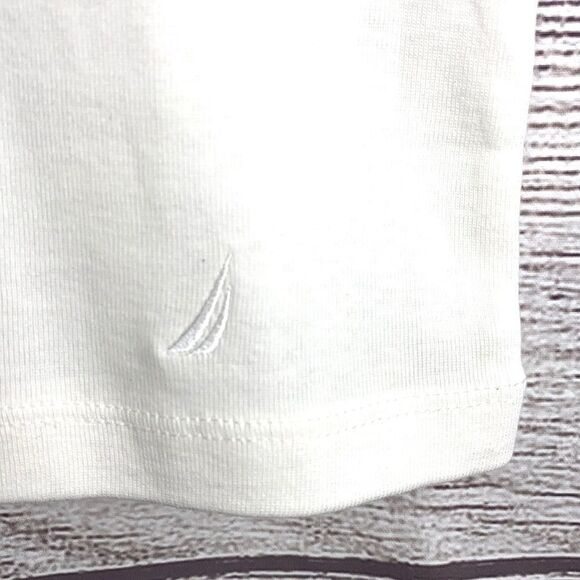 NWT Nautica White Cotton Short sleeves V-neck tee - Picture 4 of 5